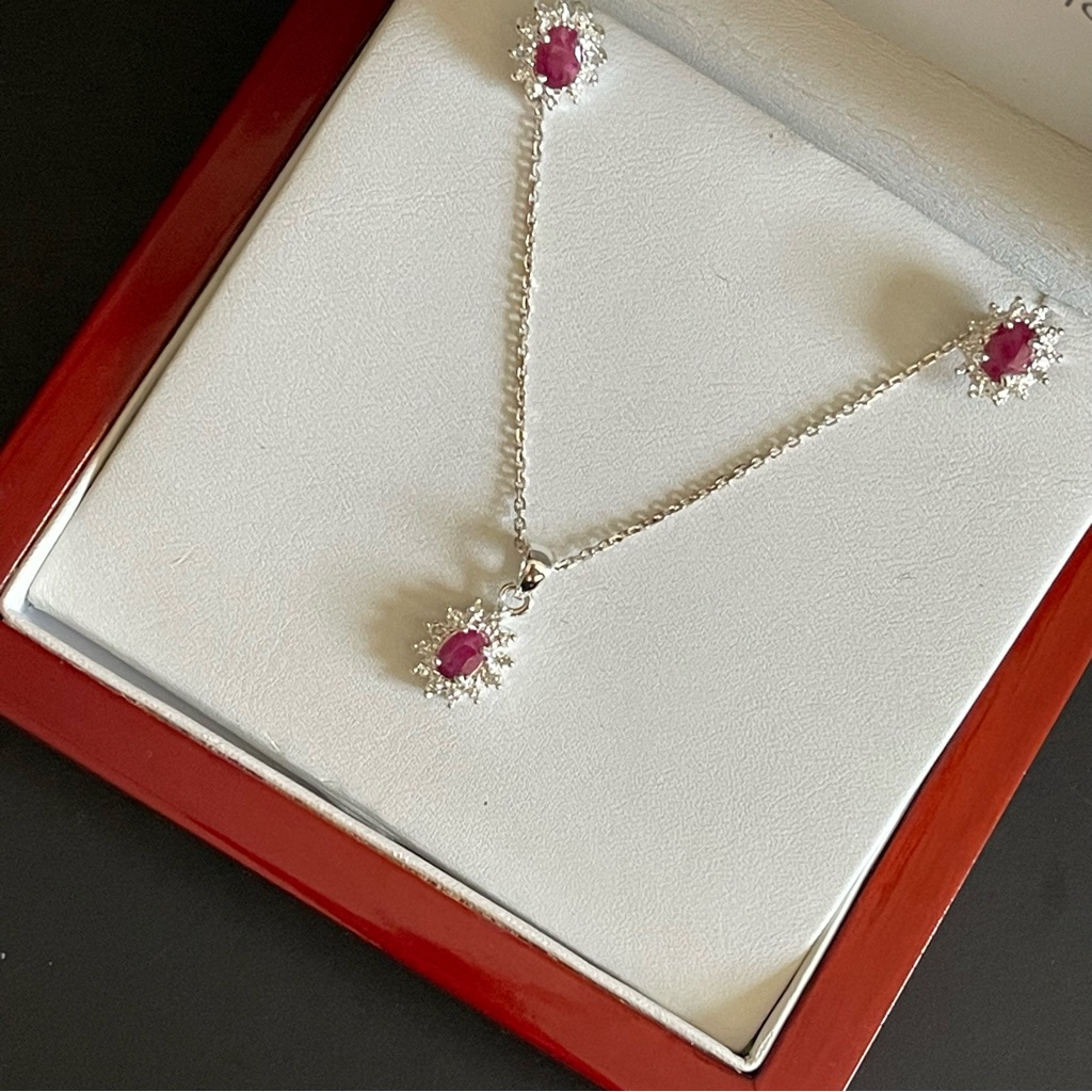 Elegant 925 Sterling Silver Genuine Red Ruby Jewelry Set 89$